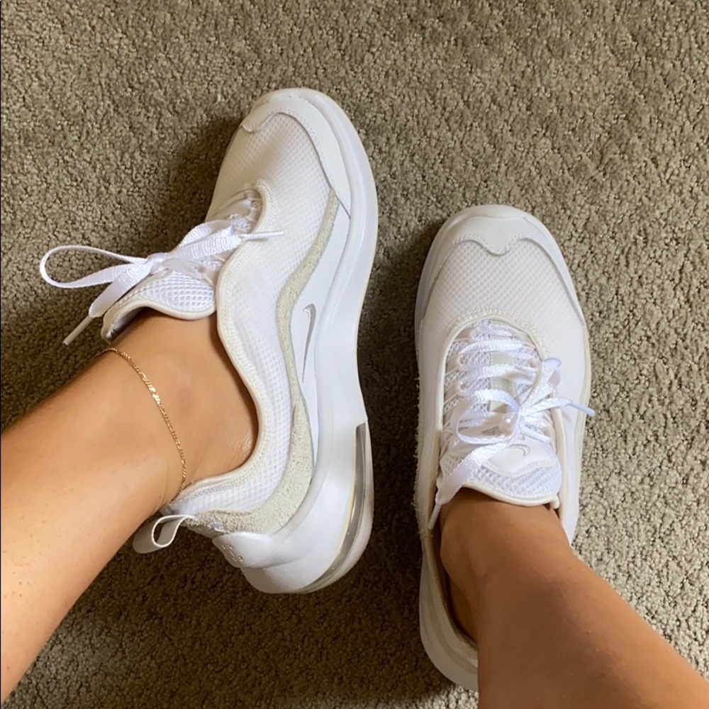 NIKE AIR MAX ESTREA